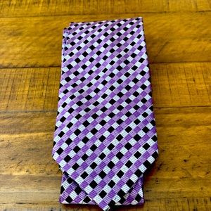 Beautiful tie.